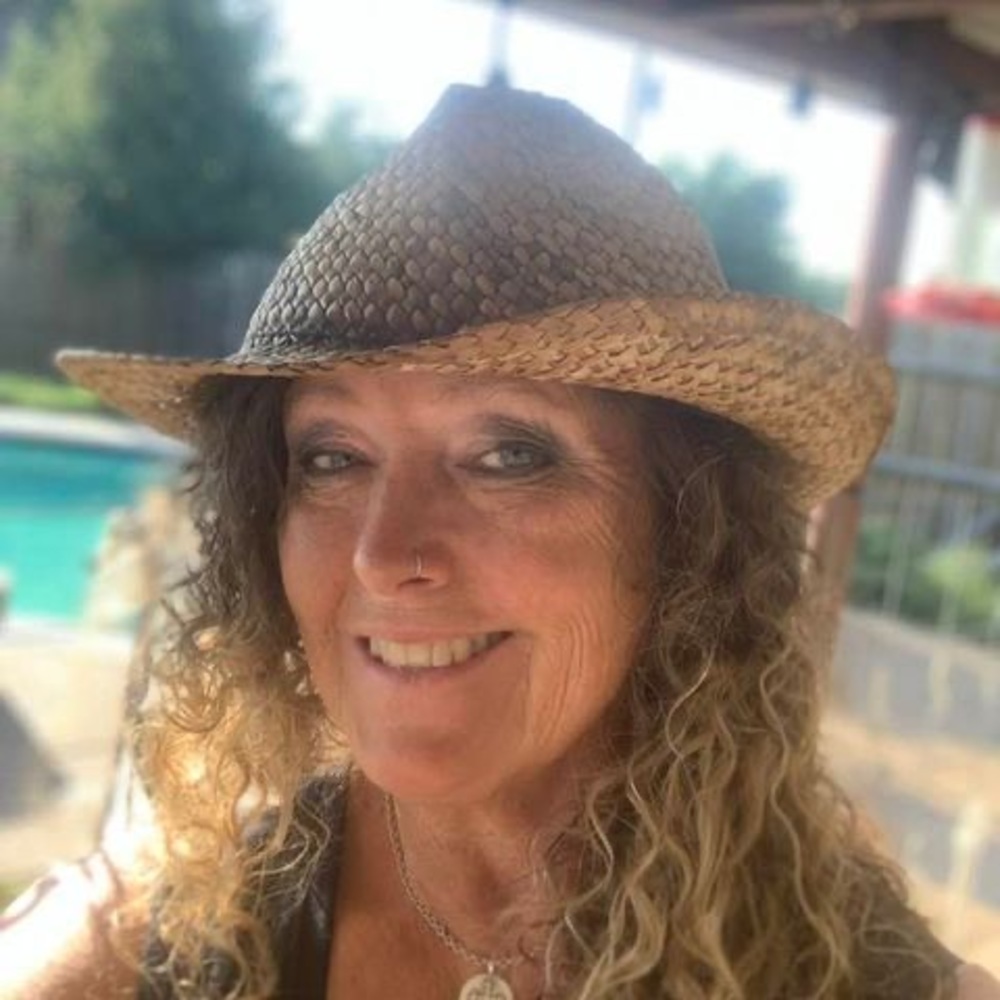 Meet your Posher, Teresa